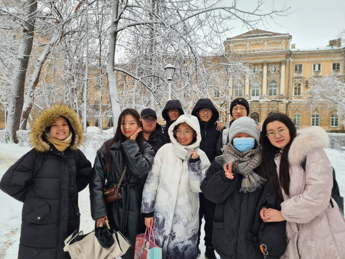 Новогодний праздник в Китайском культурном центре