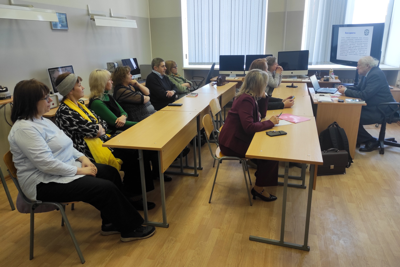 Институт физики РГПУ им. А. И. Герцена объединил учителей и ученых для развития проектной деятельности школьников