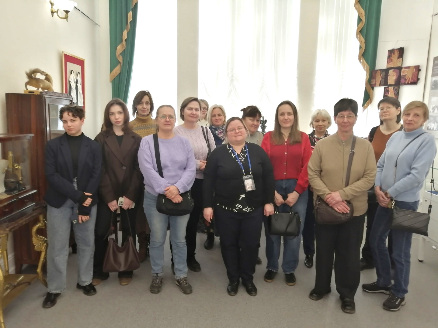 9.04.26 жители выставка.jpg