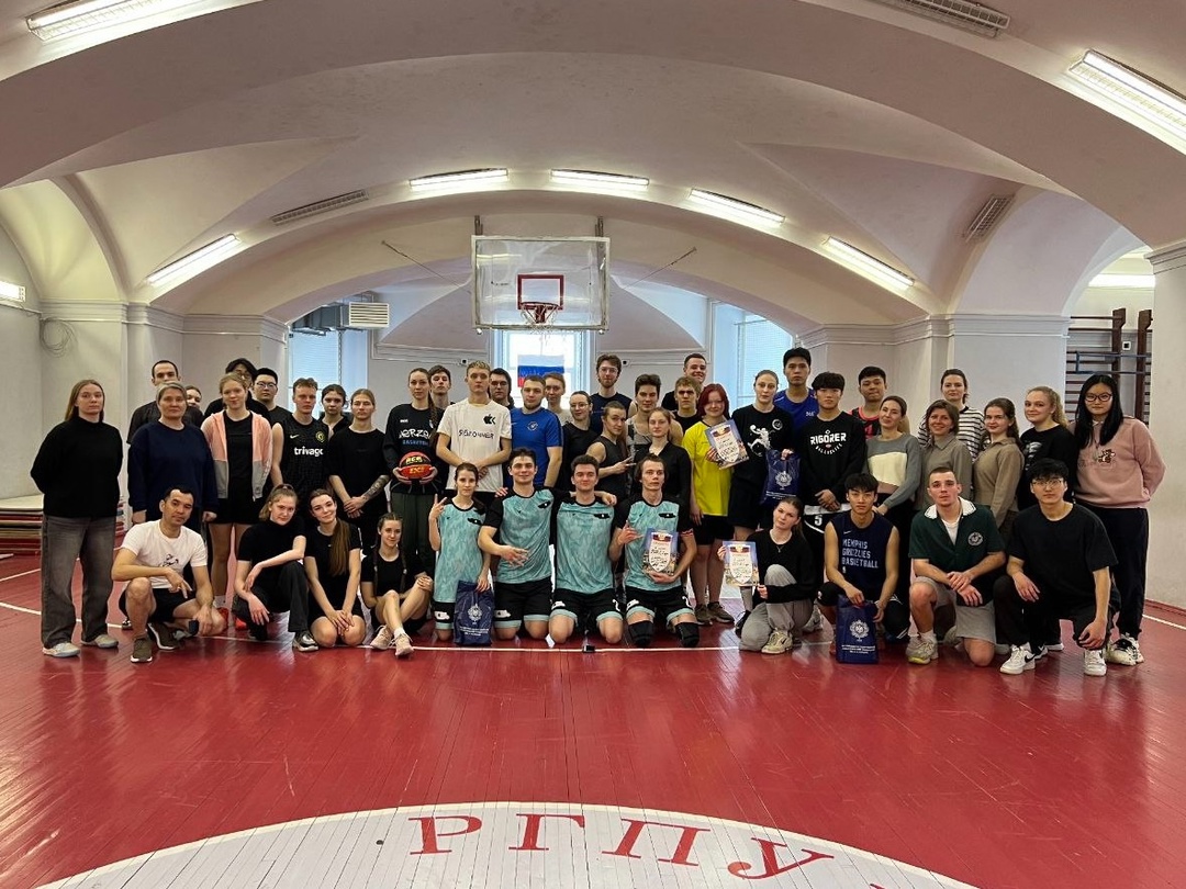 В Институте физической культуры и спорта прошли соревнования по баскетболу 3х3