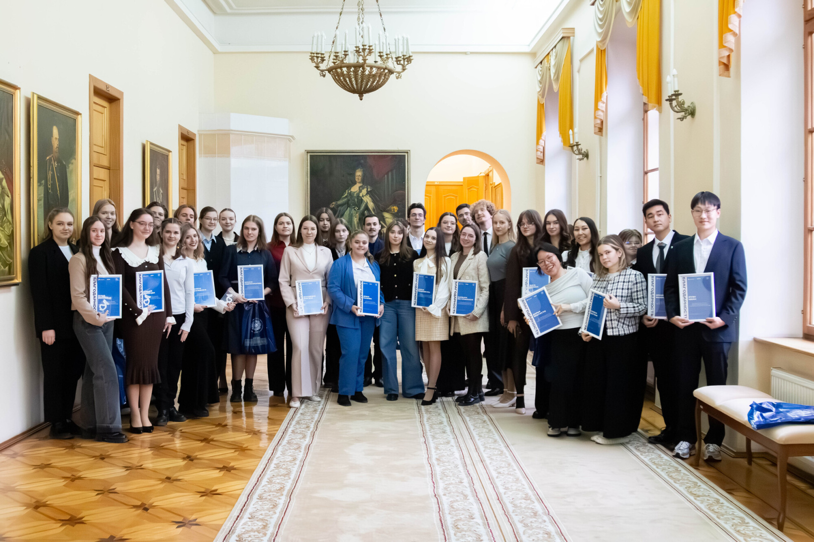 В Герценовском университете наградили лучших волонтеров года