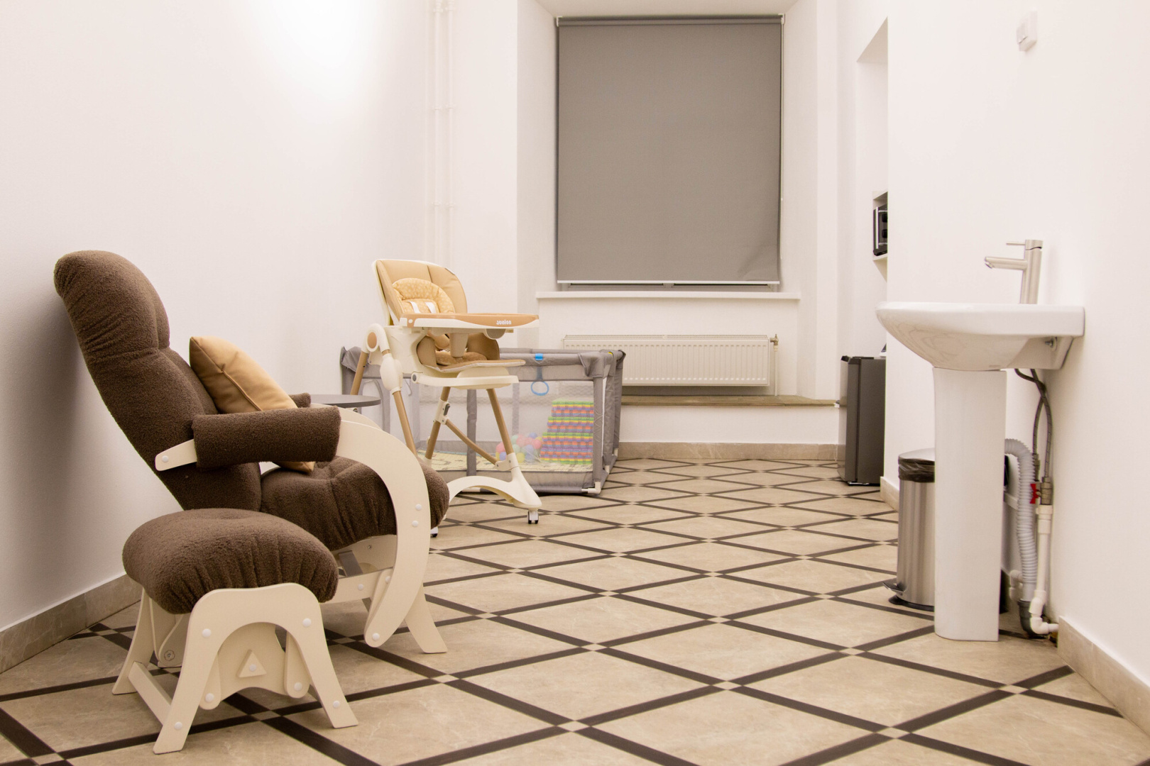 В Герценовском университете открылась комната матери и ребенка