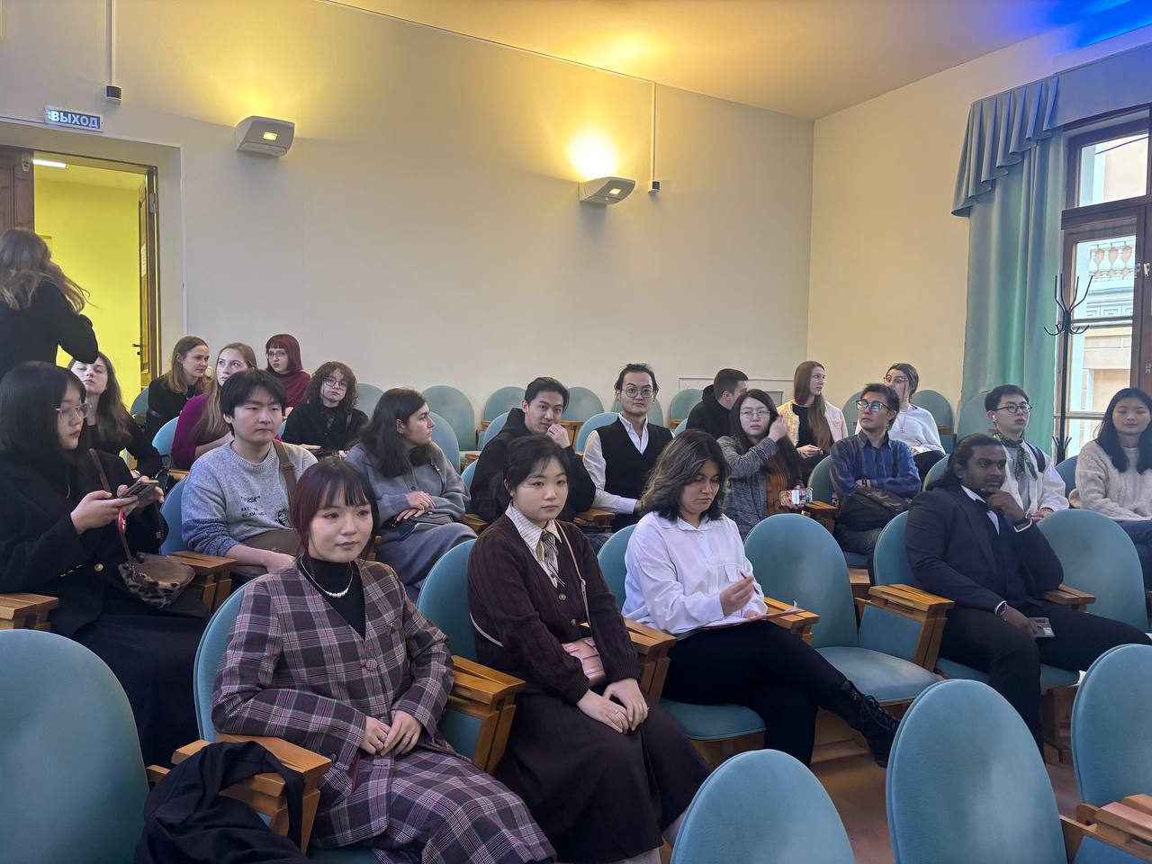 photo_5262859140348972490_y (1).jpg