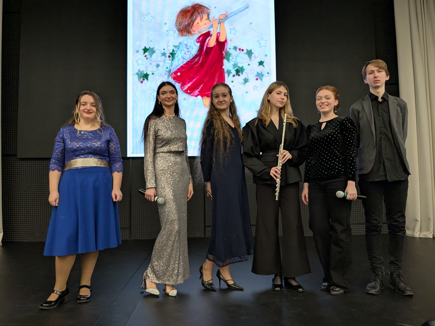 Студенты дали концерт в доме социального обслуживания «Серафимовский» к Международному дню инвалидов