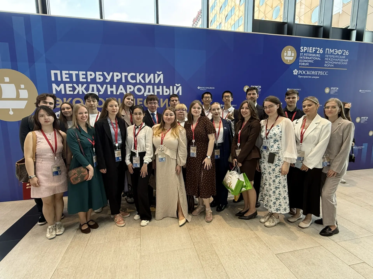 Более 130 студентов-герценовцев приняли участие в Молодежном дне ПМЭФ‒2026