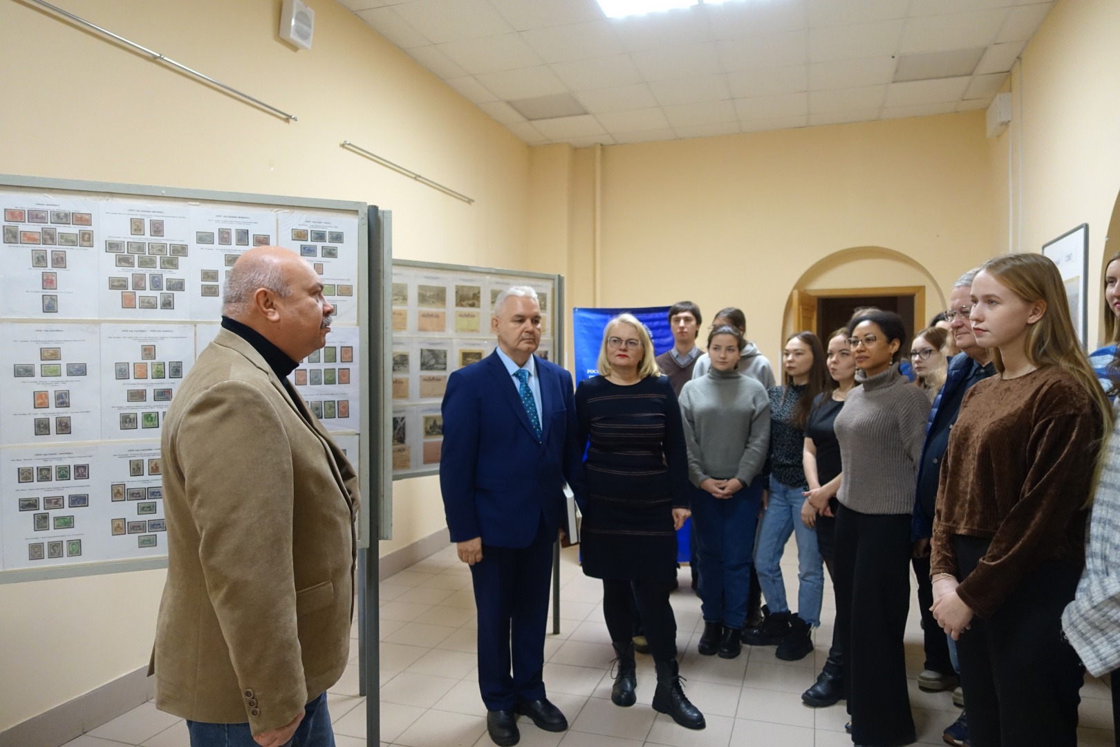 Университетская филателистическая выставка, посвящённая 80-летию со дня полного освобождения Ленинграда от фашистской блокады