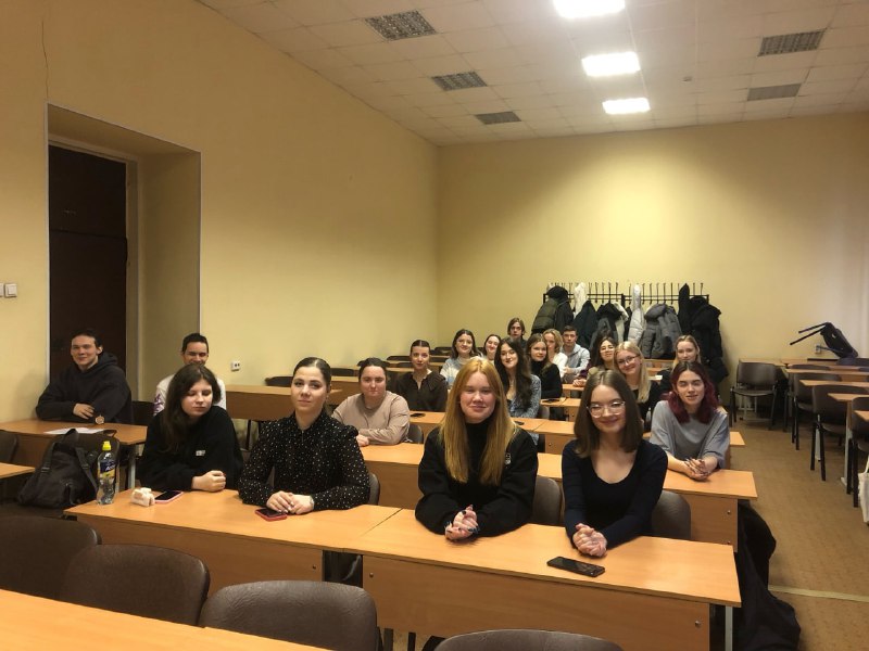 Студенты Института истории и социальных наук приняли участие во Всероссийском празднике благодарности родителям «Спасибо за жизнь!»