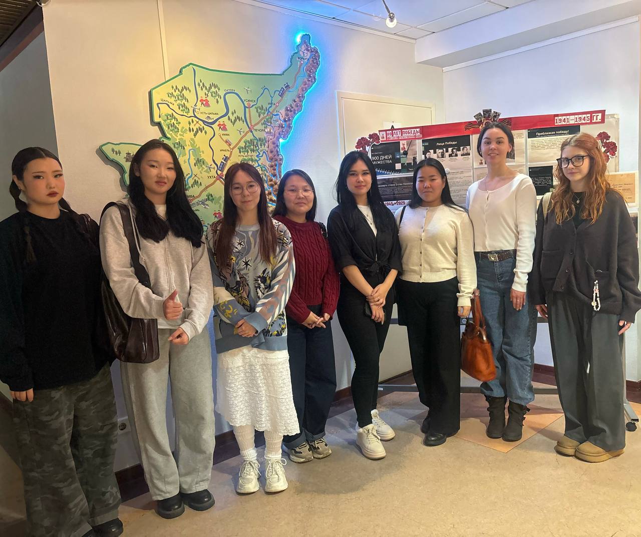 18 ноября 2025 года студенты института народов Севера РГПУ им. А. И. Герцена приняли участие в тематическом вечере «Вернусь домой я непременно», посвященном Дню памяти участников оленно-транспортных батальонов, которые сыграли значительную роль в ВОВ