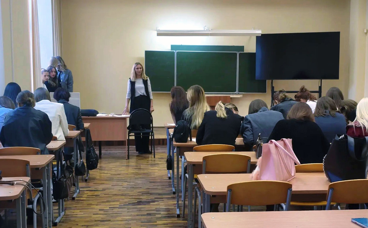 Для первокурсников кафедры логопедии прошла традиционная установочная встреча с куратором