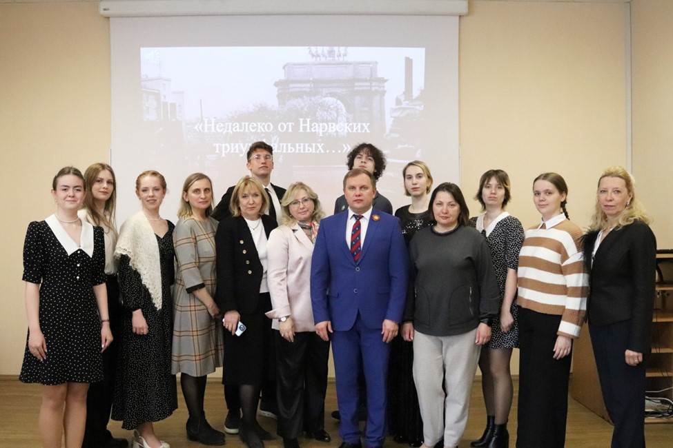 Музыкально-литературная композиция, посвящённая 80-летию Победы в Великой Отечественной войне «Недалеко от Нарвских триумфальных…»