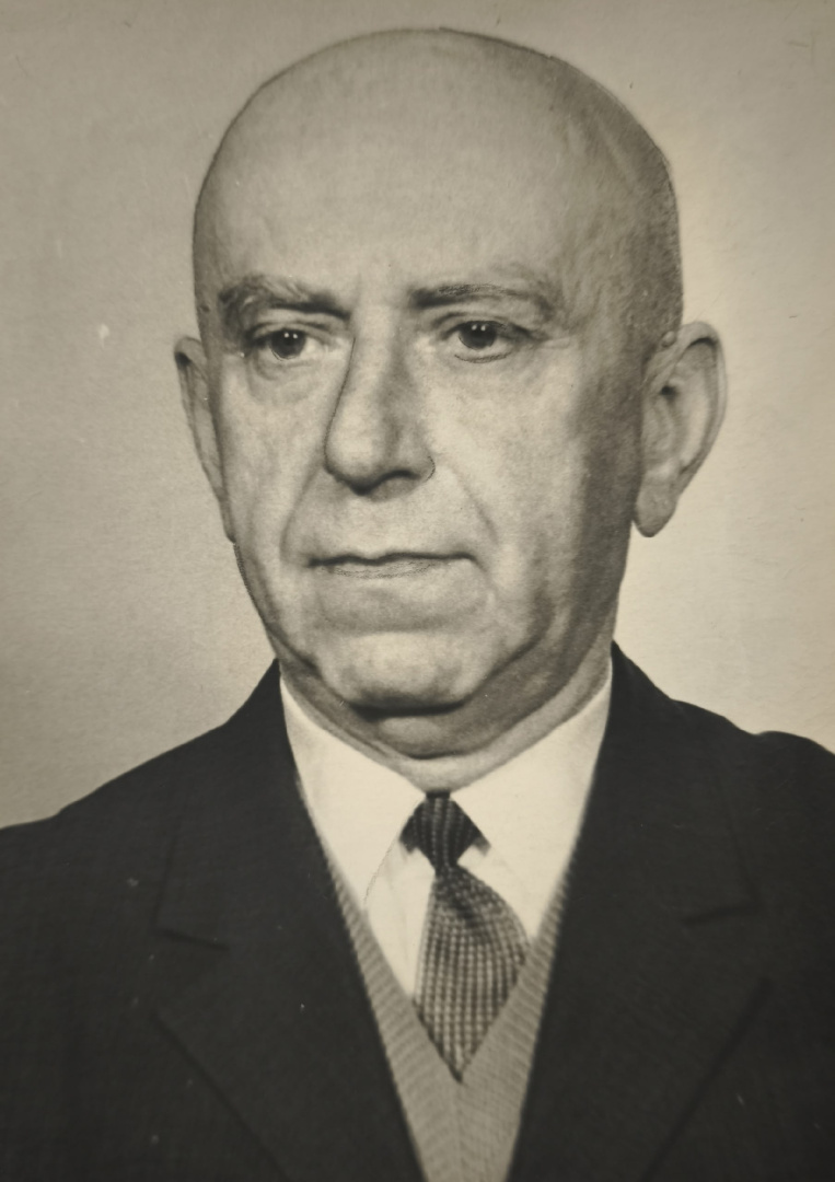 Г.Д. Падва декан.jpg