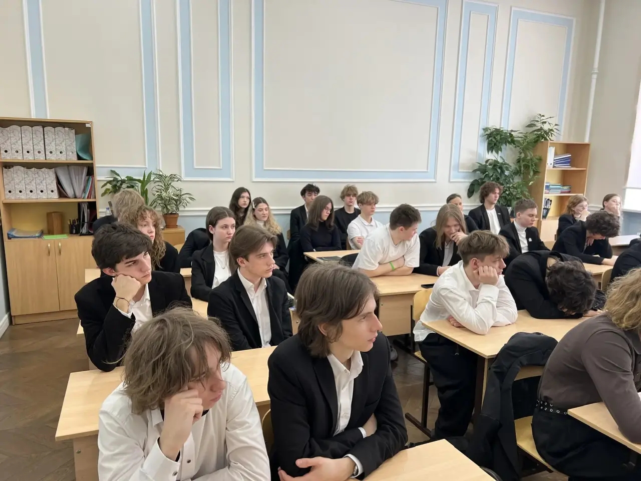 oZVT7ctN_YfCMNj_JFZi9LjwIR-MSforznATQOZbgys841rYXXKsCcrqaR5Hc460QNQzi7huwLS80EUIeddUI44F (1).jpg