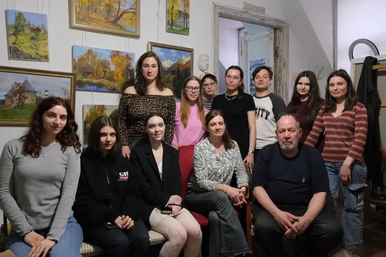 Студенты 4 курса в рамках производственной практики побывали в творческих мастерских преподавателей Института художественного образования