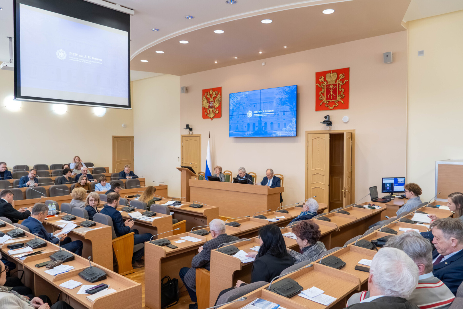 Вдовы и вдовцы участников СВО смогут поступить в РГПУ им. А. И. Герцена по отдельной квоте