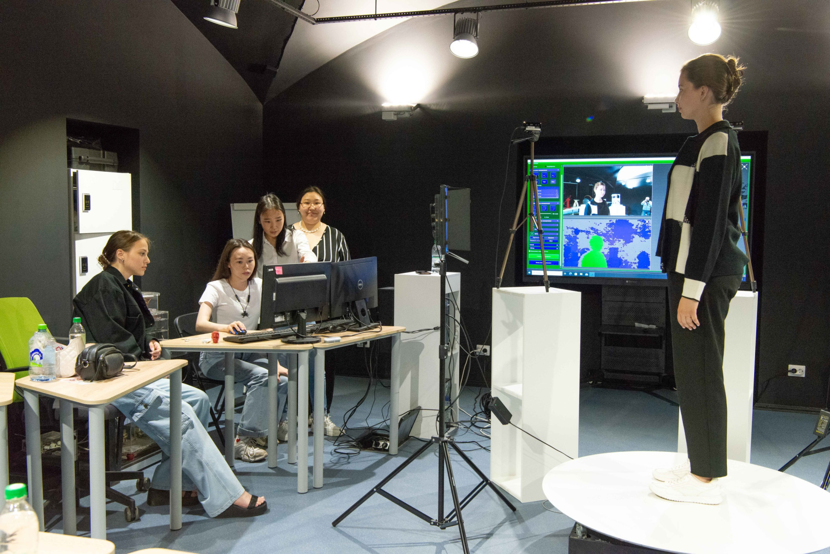 В День знаний студенты института народов Севера провели интерактивную площадку «Трехмерное сканирование 360» (создание цифровой копии своего образа в полный рост)