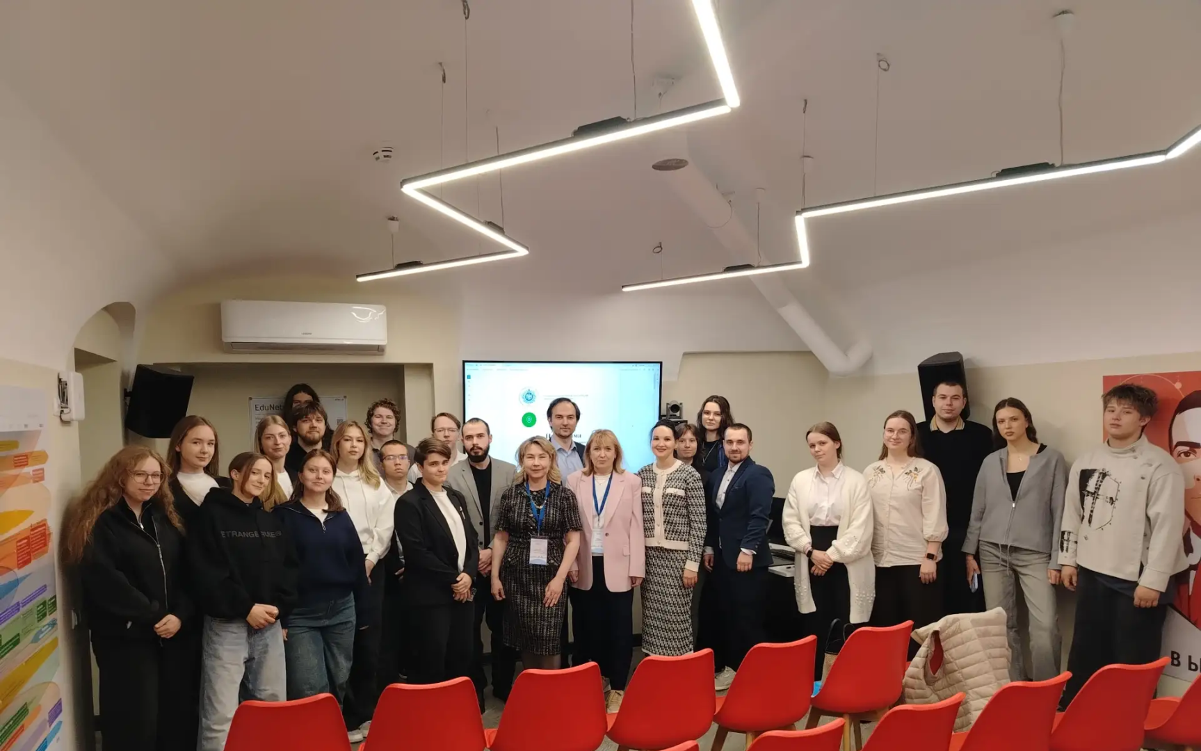 В рамках V Международного Межотраслевого форума по культуре обеспечения безопасности состоялся Всероссийский научно-методический семинар «Формирование и развитие компетенции безопасного поведения в национальной системе образования»