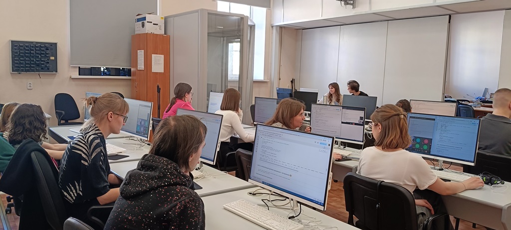 Эмоции, культура и мультимодальность: как ИИ понимает сложные тексты