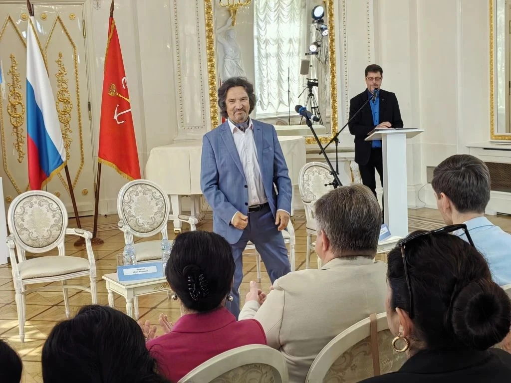 Директор ИИТТО принял участие в публичной дискуссии на Всероссийской научно-практической конференций «Сопровождение профессионального самоопределения: эффективные практики работы с одаренными детьми».
