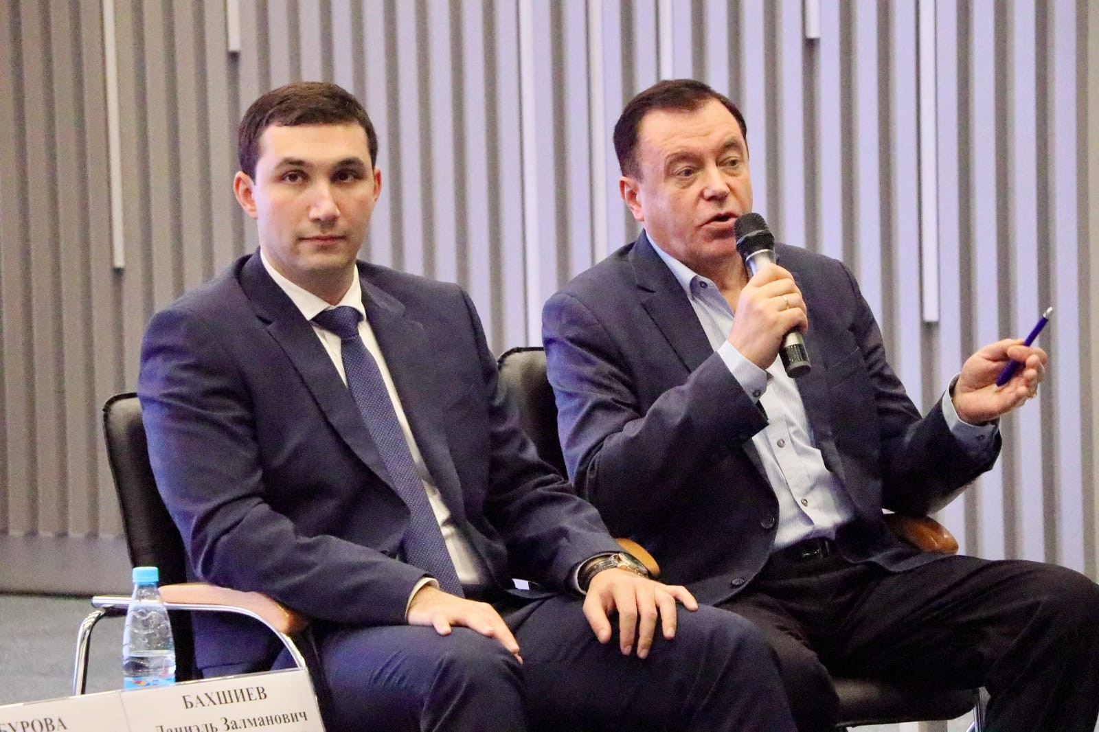 В работе секций III Санкт-Петербургский форум Всемирного русского народного собора «Будущее России: молодежь за веру, традиции и созидание» принял участие заведующий кафедрой государственного права, д.ю.н., профессор С.Б. Глушаченко