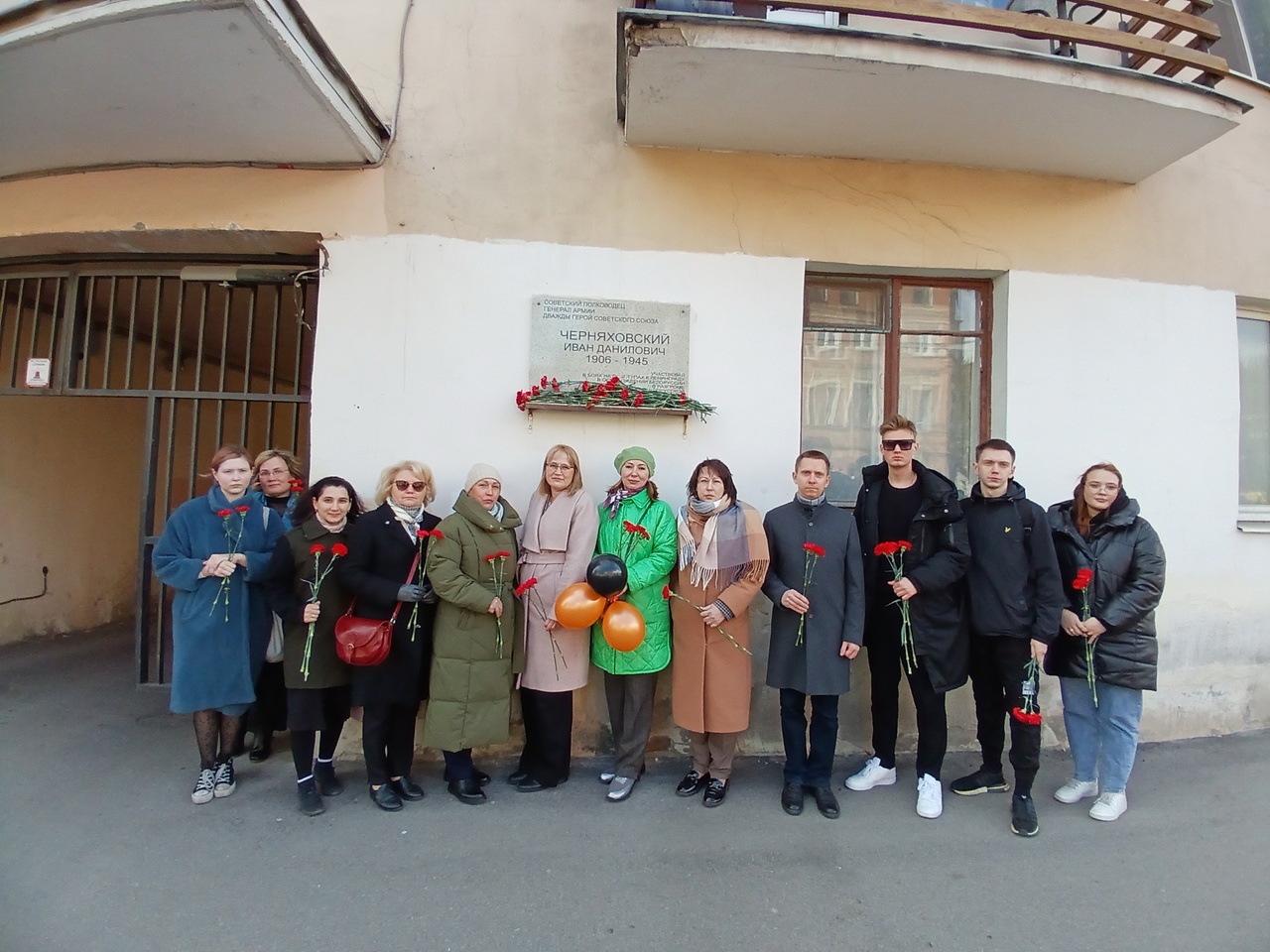 Дорогие коллеги! Сердечно поздравляем вас с Днем Победы в Великой Отечественной войне! 