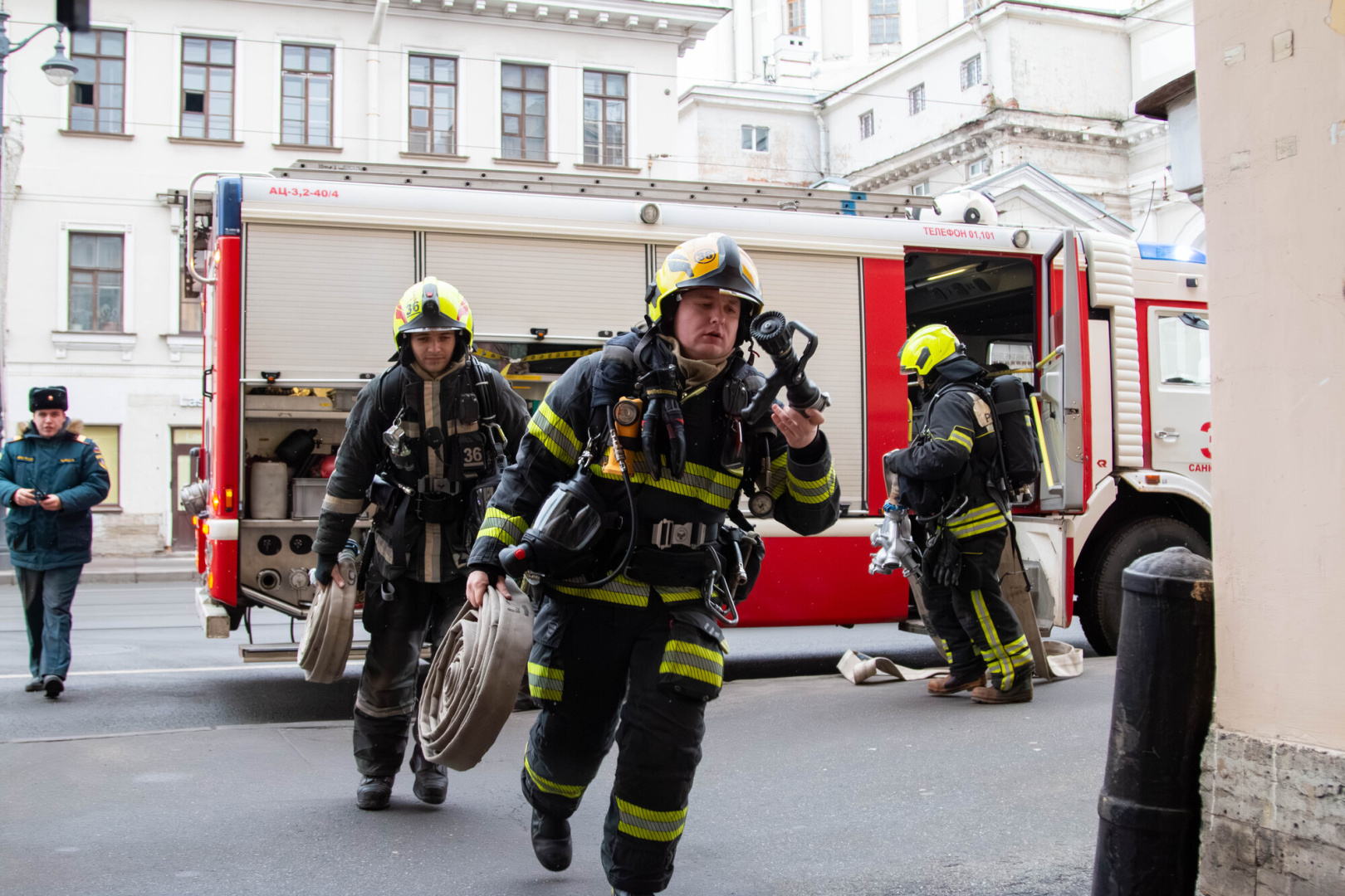 Считанные минуты на эвакуацию и спасение окруженных огнем: герценовцы успешно провели учения с участием МЧС