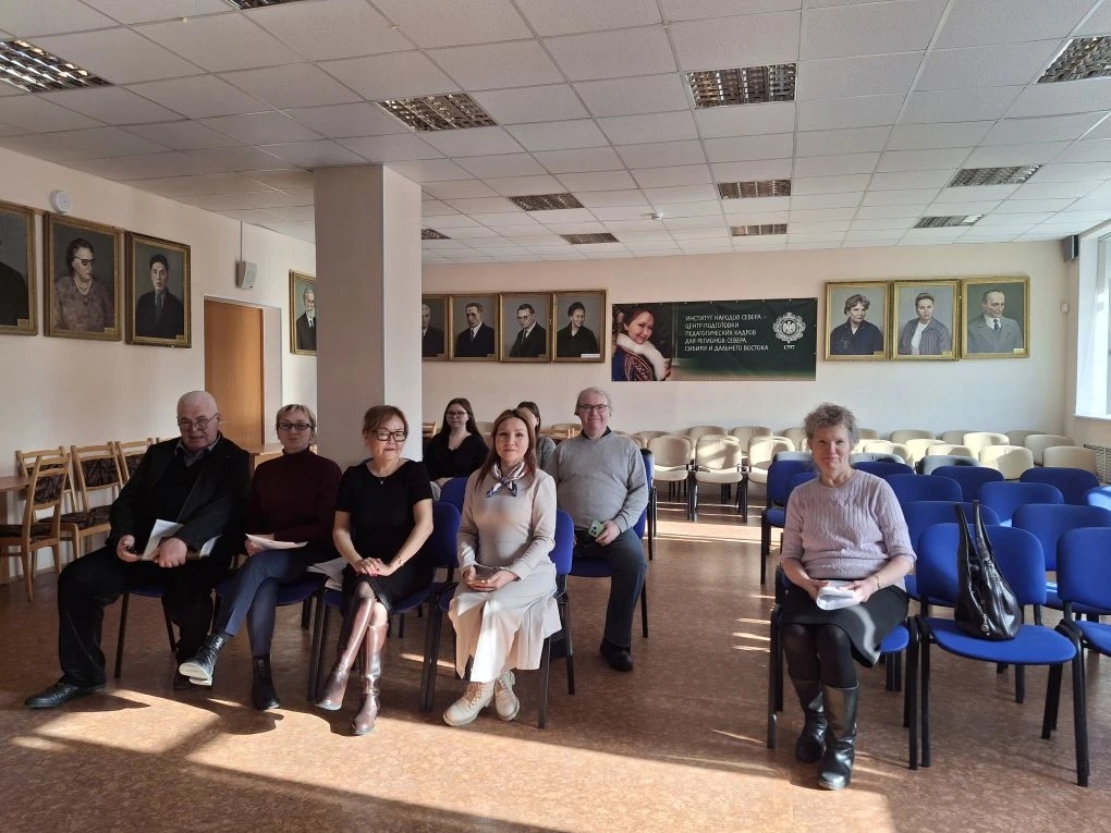 Состоялся научно-методический семинар, посвященный актуальным проблемам разработки адаптированных учебных изданий для студентов-билингвов