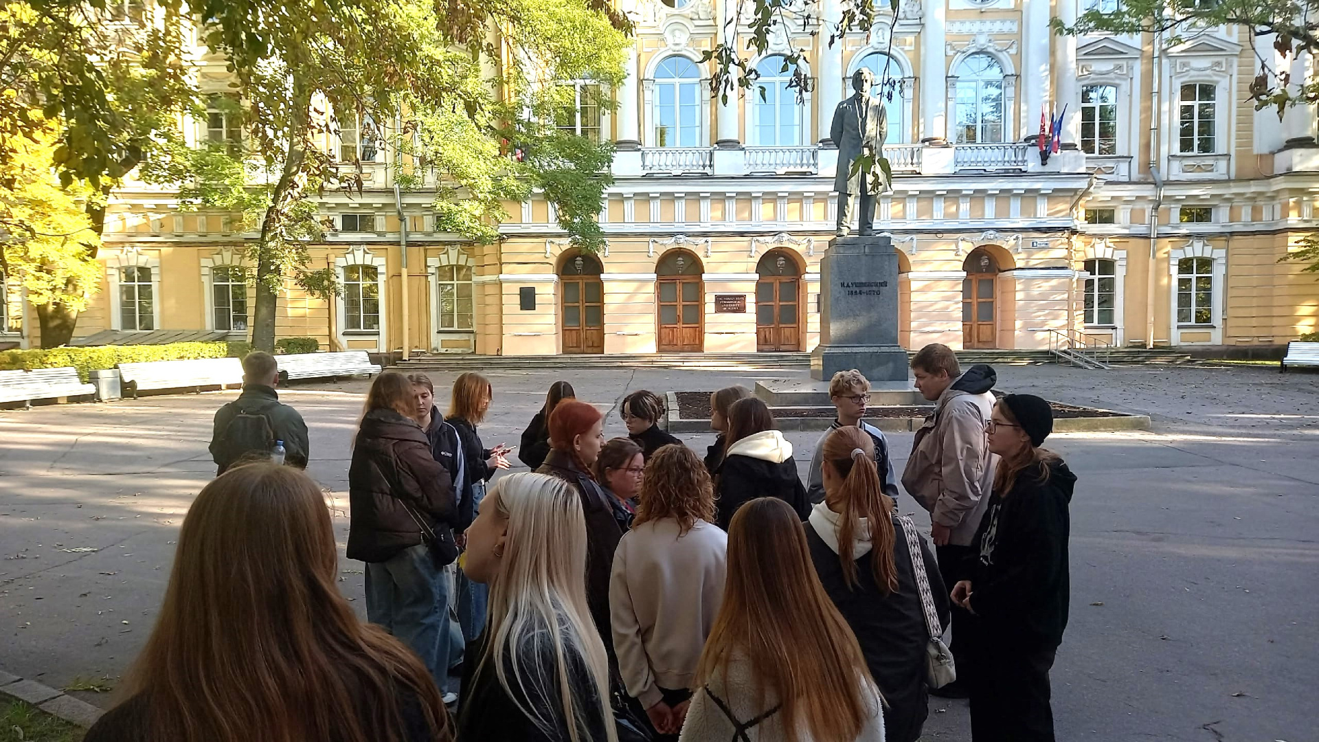 8.10.2025 школьники Вологодская обл.jpg