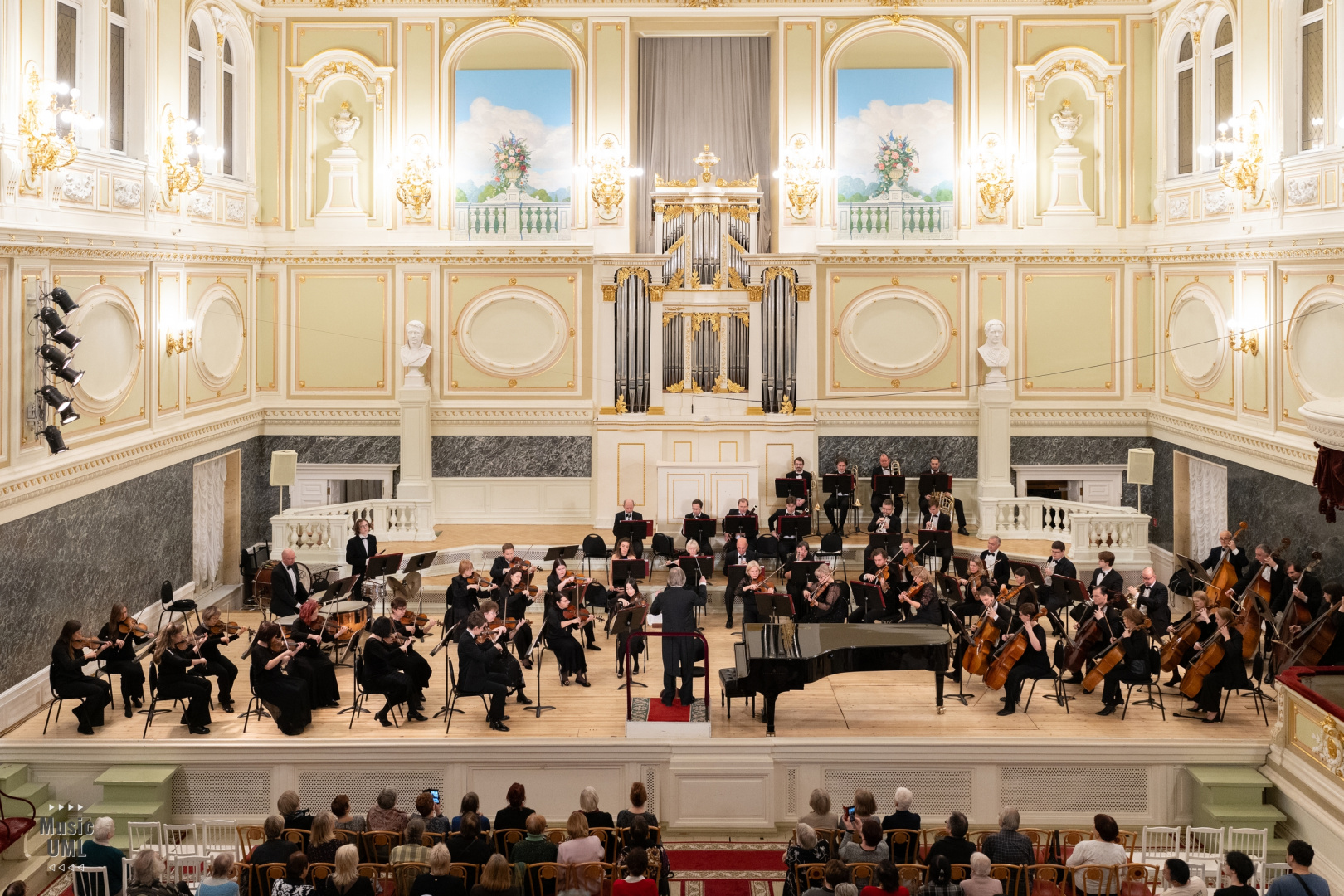 Фестиваль «Великий шелковый путь. Диалог культур» открылся концертом герценовских музыкантов в Капелле