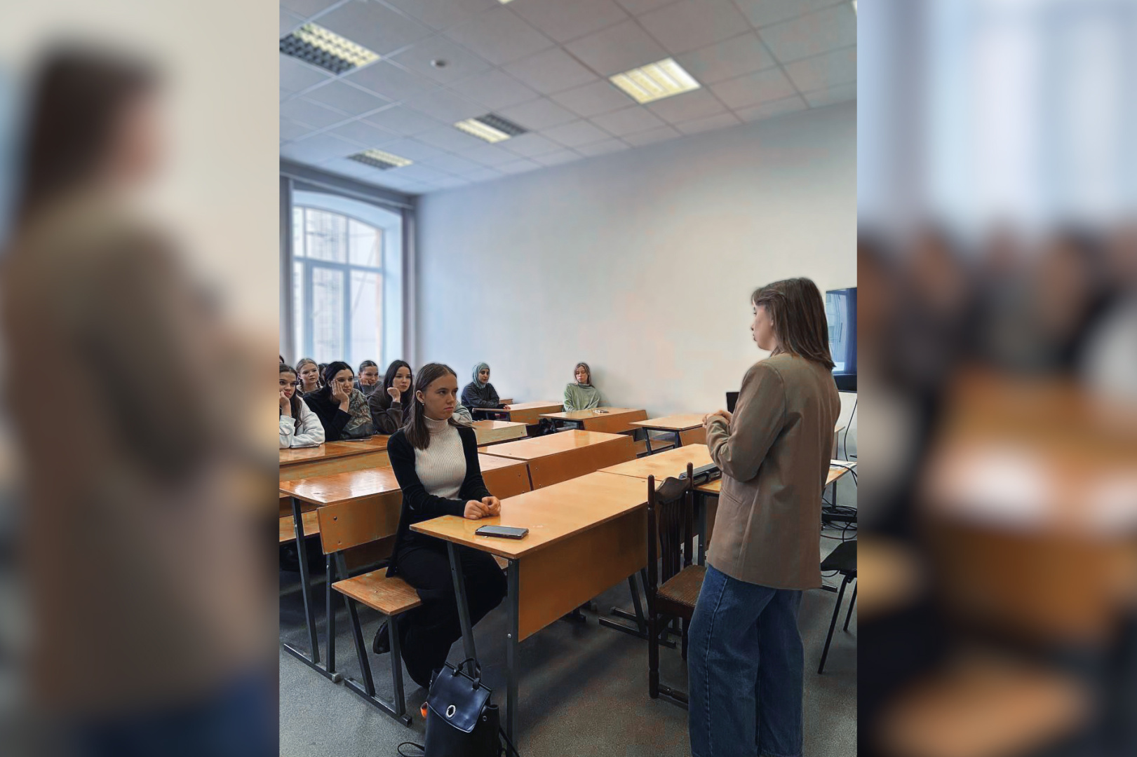 Для первокурсников, обучающихся по профилю "Олигофренопедагогика", состоялся кураторский час в честь Дня российской науки