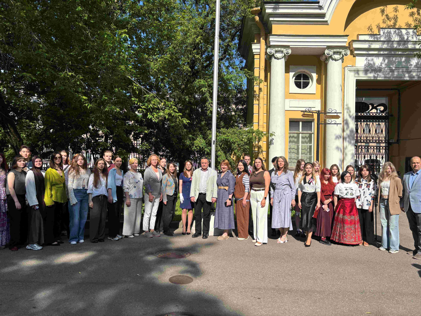 Гордость института психологии - Виктория Антонова удостоена права поднять флаг 8 июня 2026 года