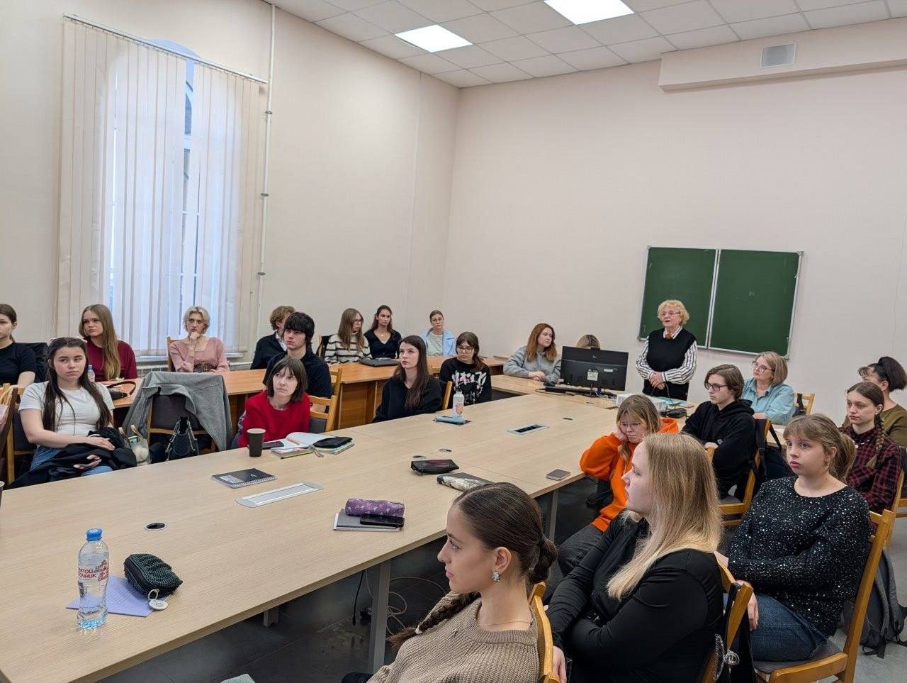 ПМОФ-2026: Цикл воспитательных встреч со студентами