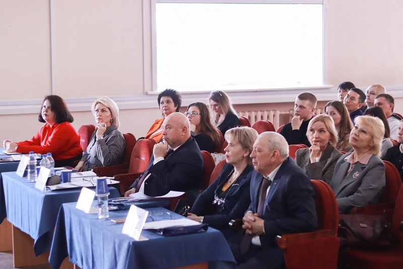 Декан факультета комплексной безопасности и военно-патриотического воспитания Станкевич П.В. выступил на VIII Международном научно-практическом форуме «Территория спорта, здоровья и безопасности жизнедеятельности» в Оренбурге