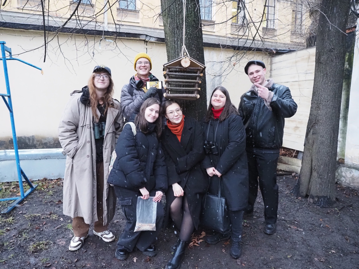 Обучающиеся 1 курса факультета биологии и орнитологическое объединение 