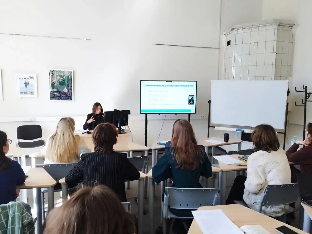 Заключительная часть ежегодной секции «Искусствоведение и художественное образование» в рамках главной студенческой научной конференции Герценовского университета — «Студент – Исследователь – Учитель»