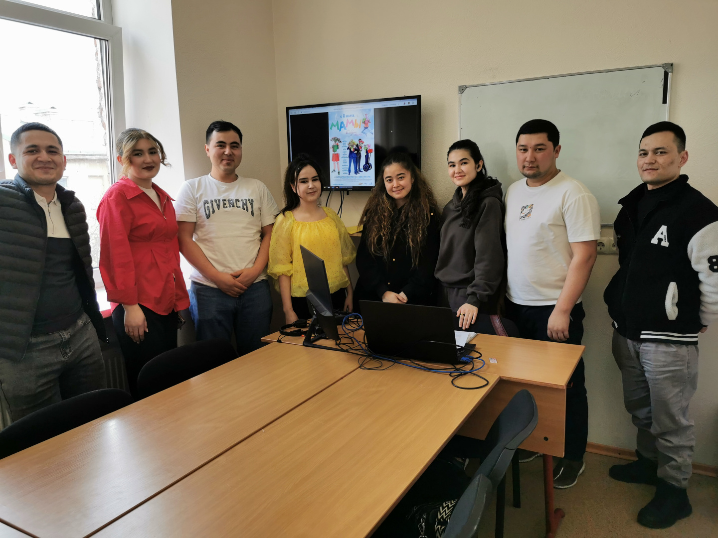 Кафедра РКИ провела серию занятий о традициях празднования Международного женского дня